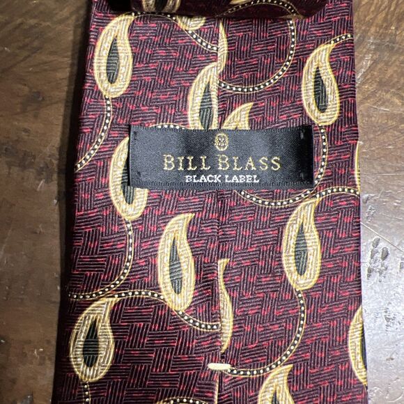 Lot Of 2 100% Silk Ties. (1) Bill Blass And (1) Valerio Garati. 4" Wide - Picture 3 of 7